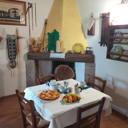 B&B Is Camminantis Nurallao Екстер'єр фото